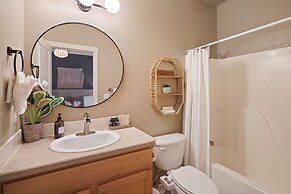 Beaumont 3 Bedroom Home by RedAwning