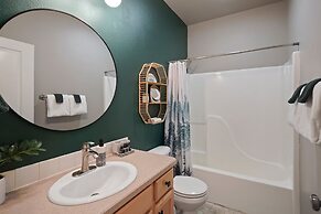 Beaumont 3 Bedroom Home by RedAwning