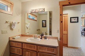 Wren 2 Bedroom Home by RedAwning