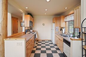 Wren 2 Bedroom Home by RedAwning