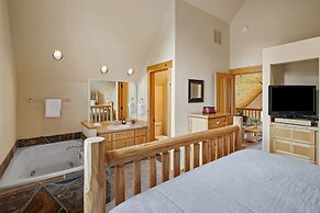 Wren 2 Bedroom Home by RedAwning