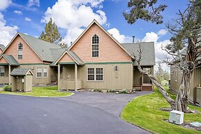 Wren 2 Bedroom Home by RedAwning