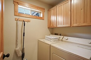 Wren 2 Bedroom Home by RedAwning