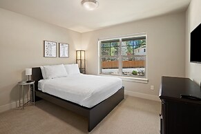 Manzanita 3 Bedroom Home by RedAwning