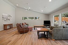 Manzanita 3 Bedroom Home by RedAwning