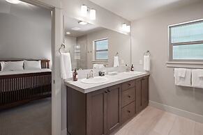 Manzanita 3 Bedroom Home by RedAwning