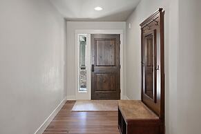 Manzanita 3 Bedroom Home by RedAwning