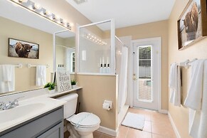 Highlands Haven 6 Bedroom Home by RedAwning