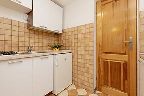 Sienna Apartment With AC by Renters