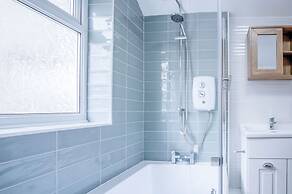 Castle Square - 2 Bedroom - Mumbles