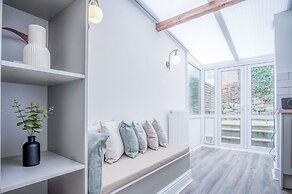 Castle Square - 2 Bedroom - Mumbles