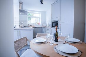 Castle Square - 2 Bedroom - Mumbles