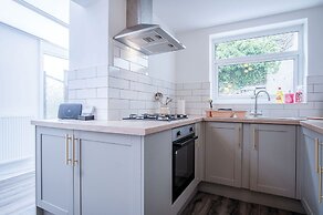 Castle Square - 2 Bedroom - Mumbles