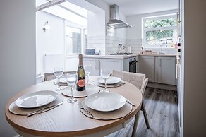 Castle Square - 2 Bedroom - Mumbles