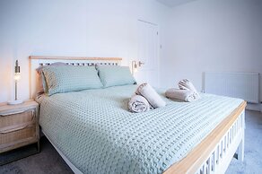 Castle Square - 2 Bedroom - Mumbles