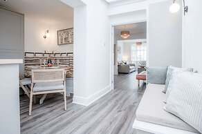 Castle Square - 2 Bedroom - Mumbles