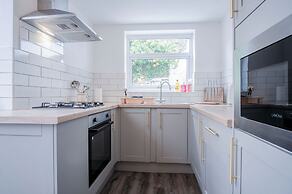 Castle Square - 2 Bedroom - Mumbles