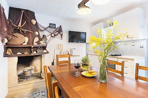 House Natura - Retreat With Tennis Court and Pool