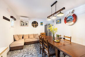 House Natura - Retreat With Tennis Court and Pool