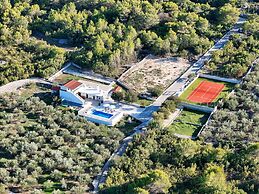 House Natura - Retreat With Tennis Court and Pool