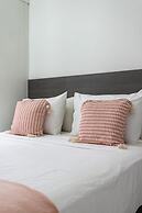 Perfect in Copacabana Comfortable Room Br401