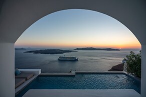 Inspire Santorini Luxury Villas