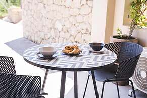 Blue Symphony Suites & Apartments