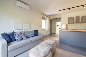 Blue Symphony Suites & Apartments