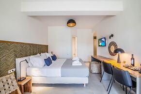 Blue Symphony Suites & Apartments