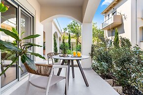 Blue Symphony Suites & Apartments