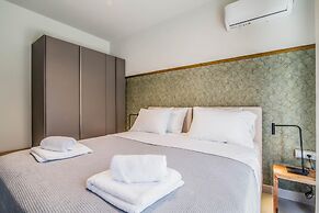 Blue Symphony Suites & Apartments