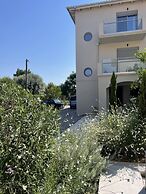 Blue Symphony Suites & Apartments