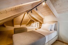 Blue Symphony Suites & Apartments