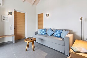 Blue Symphony Suites & Apartments