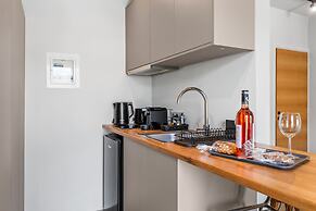 Blue Symphony Suites & Apartments