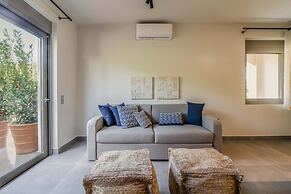 Blue Symphony Suites & Apartments