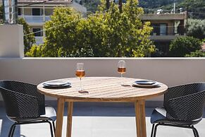 Blue Symphony Suites & Apartments