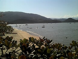 Pousada Entre Folhas