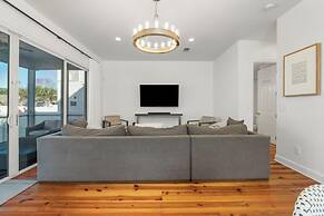 Destin Beach House - Gulf Moon by PHG