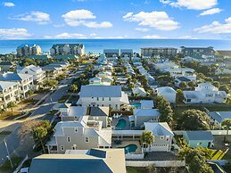 Destin Beach House - Gulf Moon by PHG
