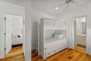 Destin Beach House - Gulf Moon by PHG