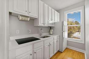 Destin Beach House - Gulf Moon by PHG