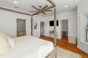 Destin Beach House - Gulf Moon by PHG