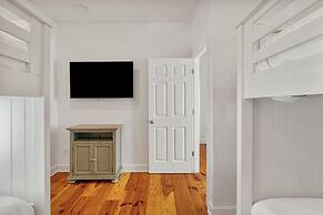 Destin Beach House - Gulf Moon by PHG