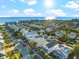 Destin Beach House - Gulf Moon by PHG
