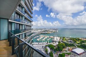 Stunning Apt in Biscayne with Bay Views
