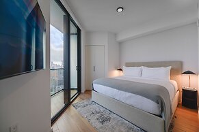 Stunning Apt in Biscayne with Bay Views