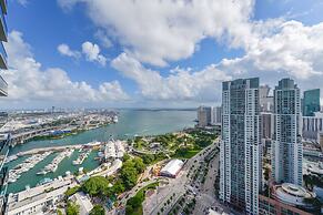 Stunning Apt in Biscayne with Bay Views