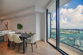 Stunning Apt in Biscayne with Bay Views