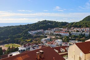 Hedera Estate, Hedera A44